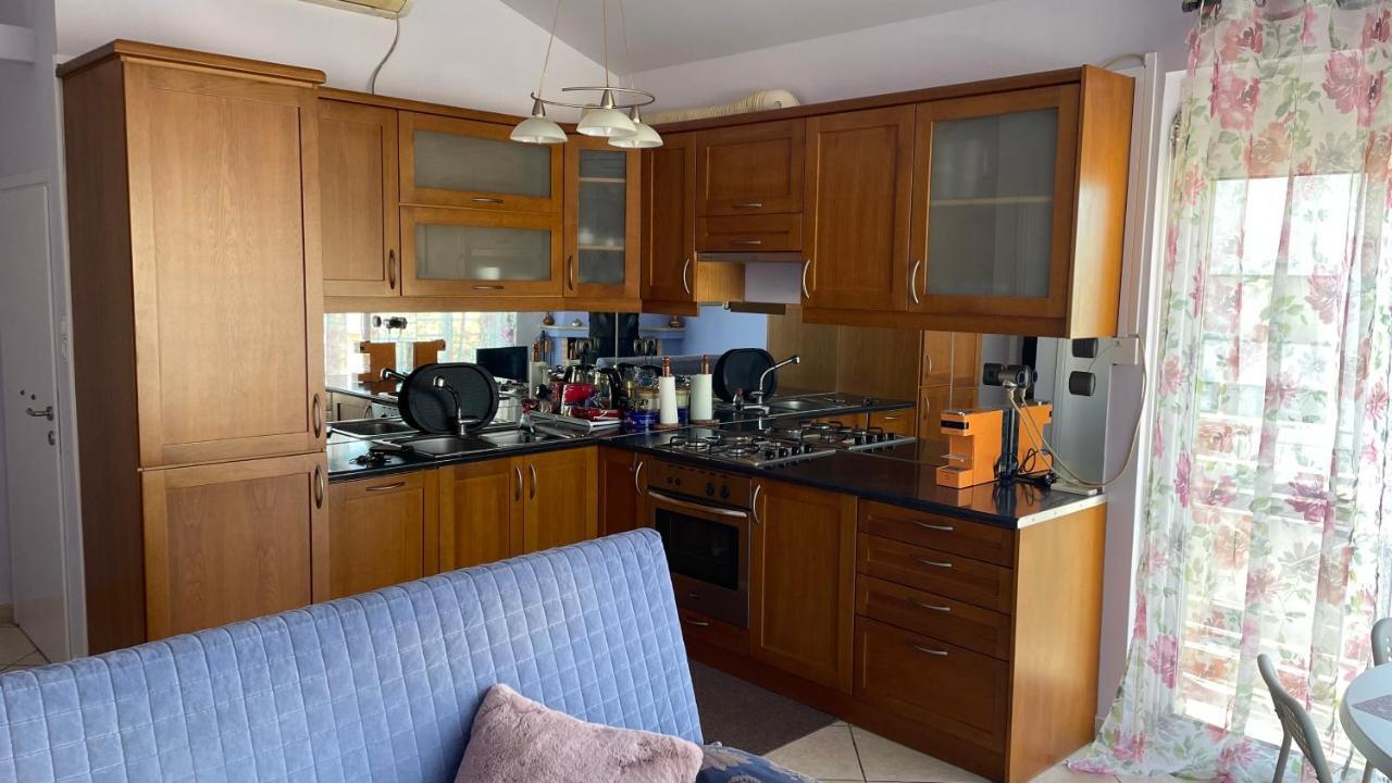 Awesome Home 3' From Metro Афины Экстерьер фото